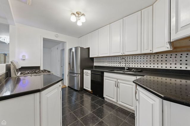 9620 S Sangamon Street, Chicago, IL 60643