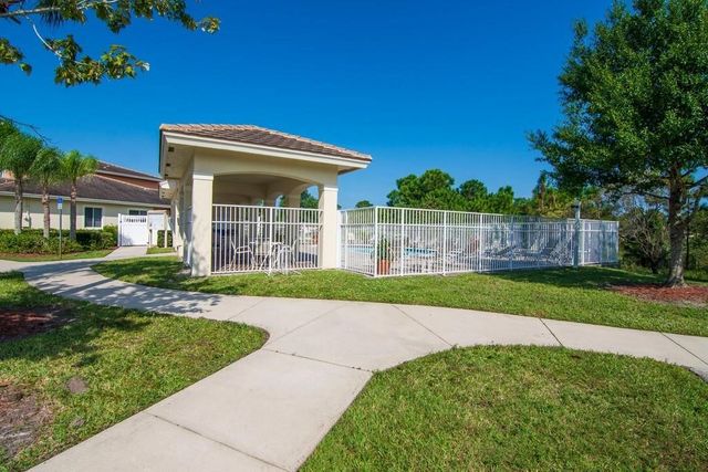 2619 Langrove Lane SW 2619, Vero Beach, FL 32962