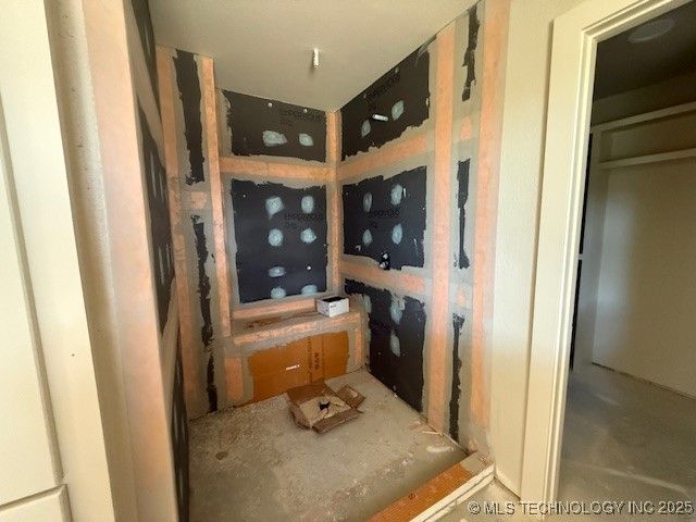 2200 Cloverleaf Place, Ardmore, OK 73401