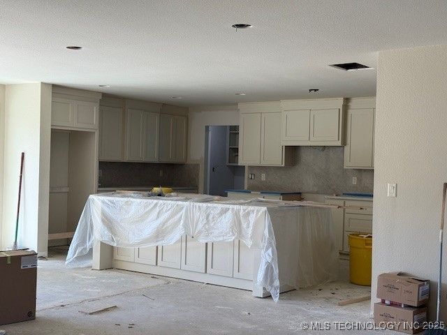 2200 Cloverleaf Place, Ardmore, OK 73401