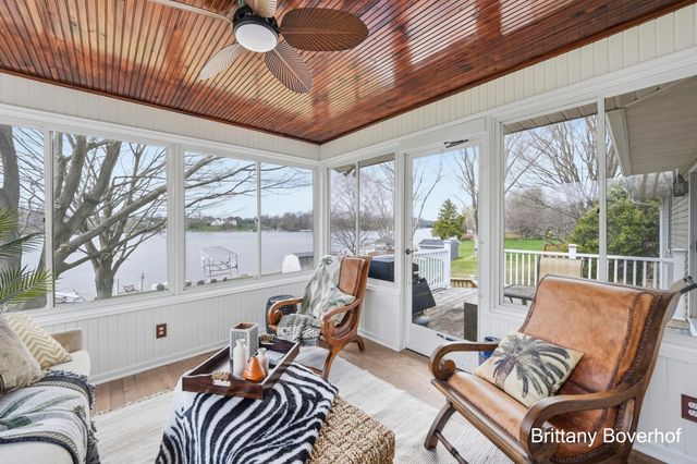 6795 N Noffke Drive, Caledonia, MI 49316