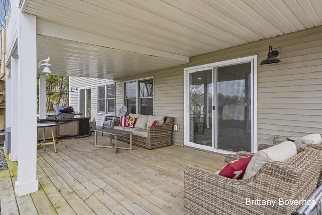 6795 N Noffke Drive, Caledonia, MI 49316