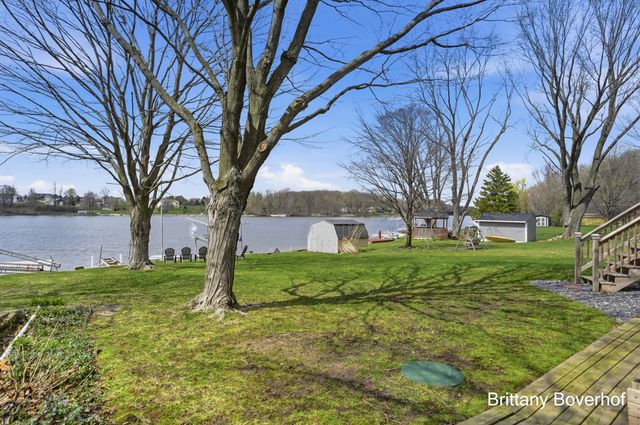 6795 N Noffke Drive, Caledonia, MI 49316
