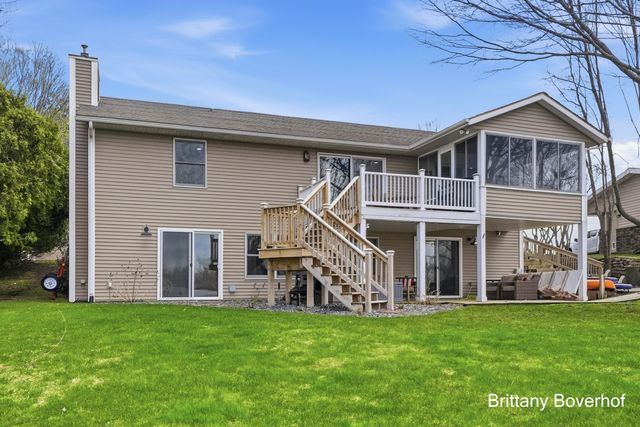 6795 N Noffke Drive, Caledonia, MI 49316