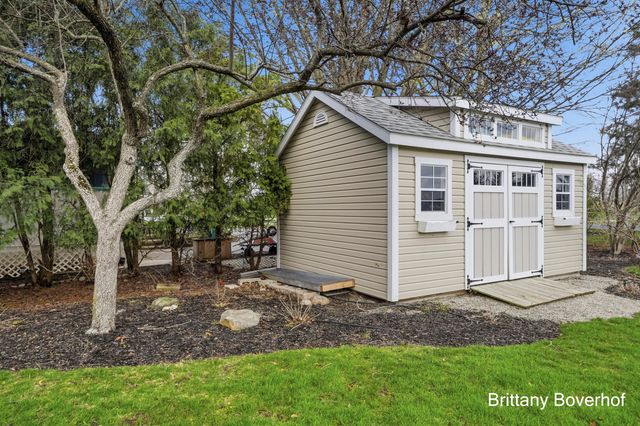 6795 N Noffke Drive, Caledonia, MI 49316