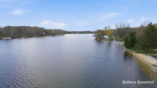 6795 N Noffke Drive, Caledonia, MI 49316