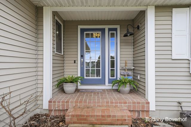 6795 N Noffke Drive, Caledonia, MI 49316