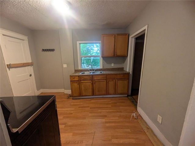 5341 Swope Parkway, Kansas City, MO 64130