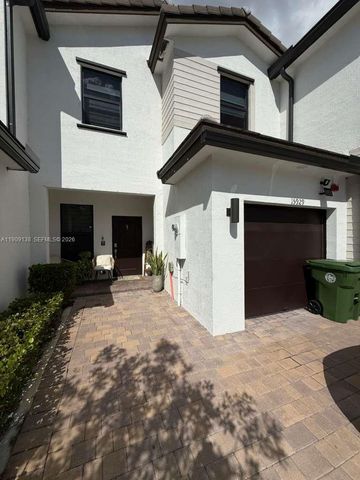 15929 SW 2nd Place, Pembroke Pines, FL 33027