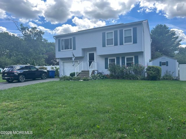 15 Barre Drive, Howell, NJ 07731