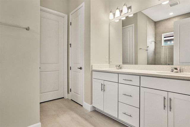 49 SILVER GLEN DRIVE, Palm Coast, FL 32137