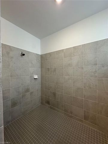 9291 Aqua Overlook CT, Lehigh Acres, FL 33936