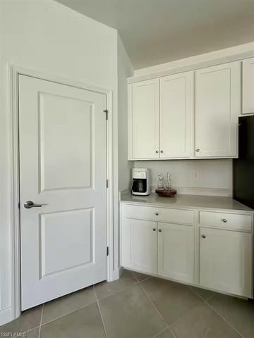 9291 Aqua Overlook CT, Lehigh Acres, FL 33936