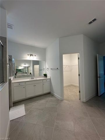 9291 Aqua Overlook CT, Lehigh Acres, FL 33936