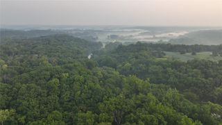 0000 Hogback Bridge Road, Winterset, IA 50273