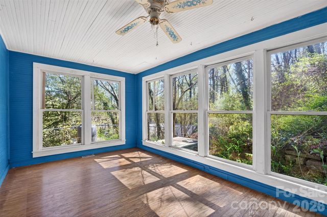 105 Poplar Street, Saluda, NC 28733