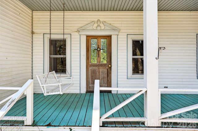 105 Poplar Street, Saluda, NC 28733