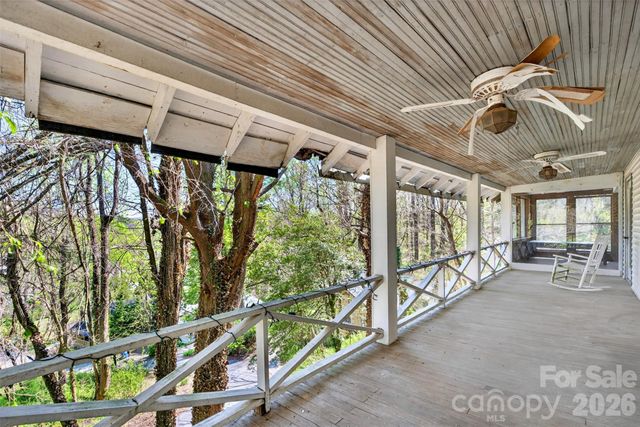 105 Poplar Street, Saluda, NC 28733