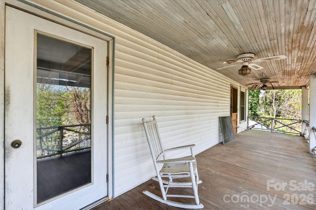 105 Poplar Street, Saluda, NC 28733