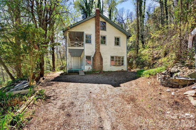 105 Poplar Street, Saluda, NC 28733