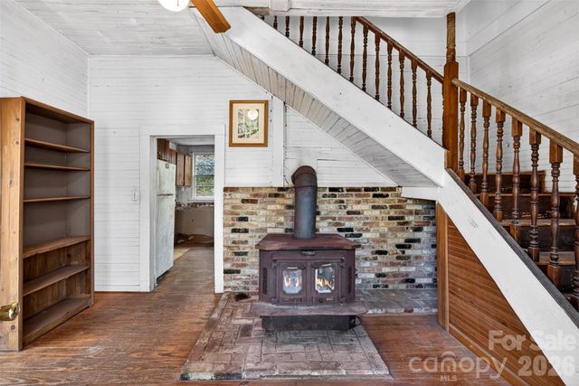 105 Poplar Street, Saluda, NC 28733