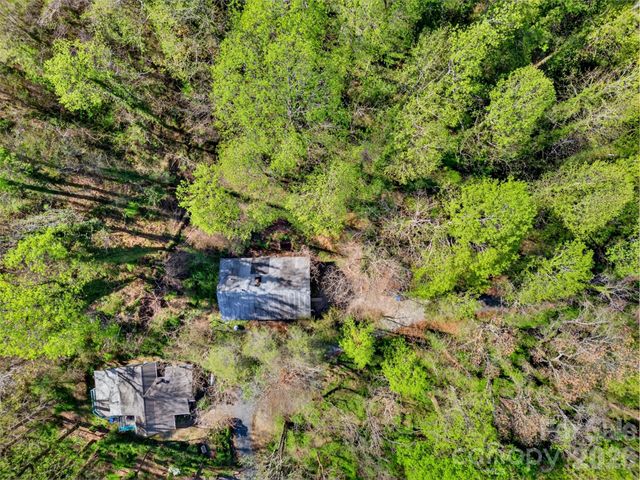 105 Poplar Street, Saluda, NC 28733