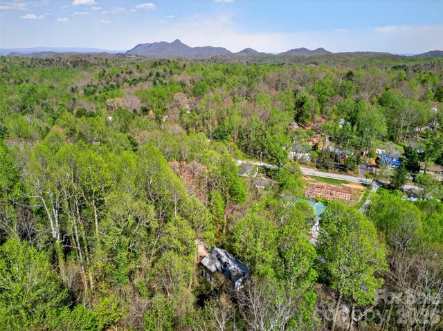 105 Poplar Street, Saluda, NC 28733