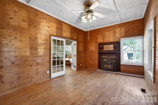 105 Poplar Street, Saluda, NC 28733