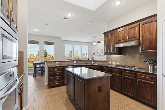 7606 Red Stag Street, Arlington, TX 76002