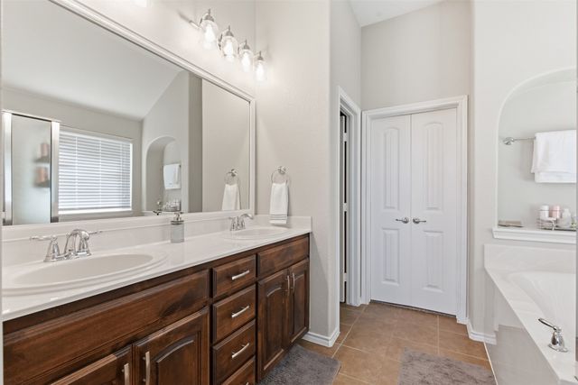 7606 Red Stag Street, Arlington, TX 76002