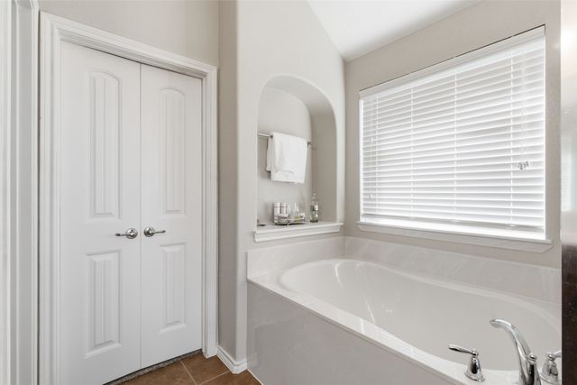 7606 Red Stag Street, Arlington, TX 76002