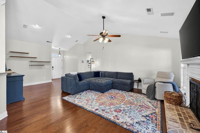 11 Cedarcrest Court, Simpsonville, SC 29680