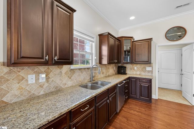 11 Cedarcrest Court, Simpsonville, SC 29680