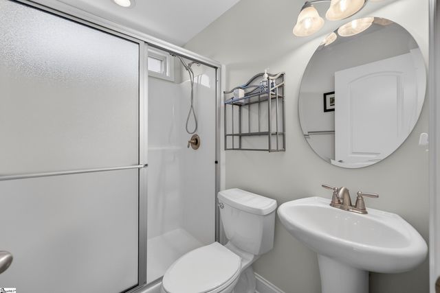 11 Cedarcrest Court, Simpsonville, SC 29680