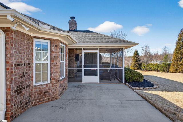 11 Cedarcrest Court, Simpsonville, SC 29680