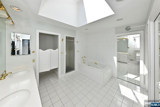 43 Twin Brooks Road, Saddle River, NJ 07458