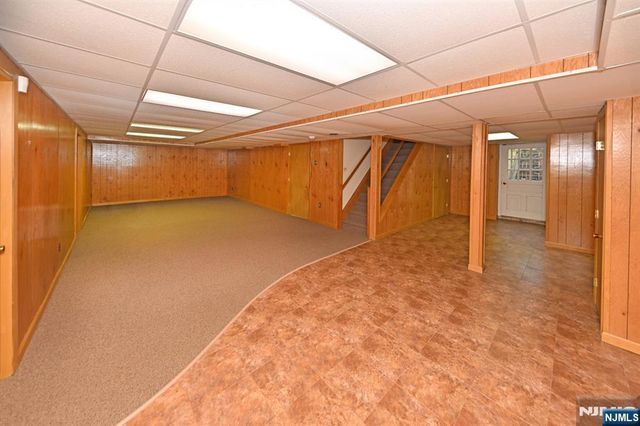 43 Twin Brooks Road, Saddle River, NJ 07458