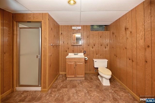 43 Twin Brooks Road, Saddle River, NJ 07458
