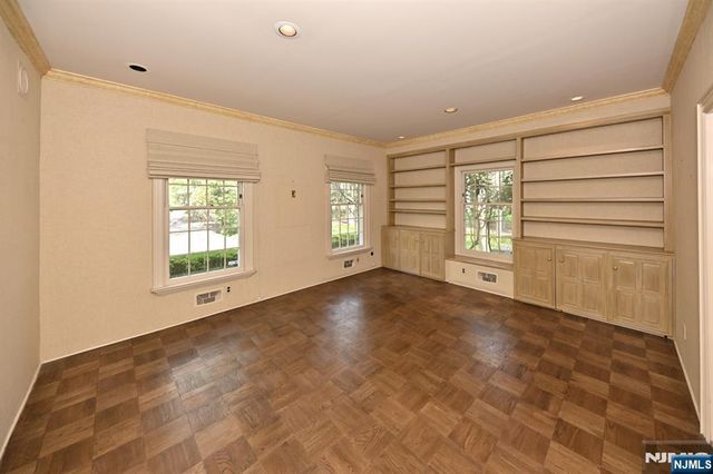 43 Twin Brooks Road, Saddle River, NJ 07458