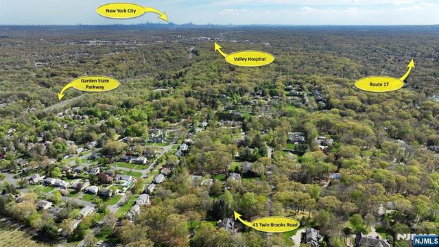 43 Twin Brooks Road, Saddle River, NJ 07458