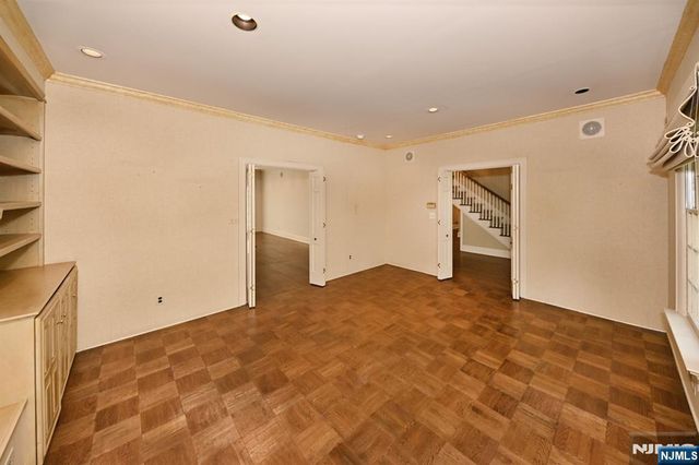 43 Twin Brooks Road, Saddle River, NJ 07458