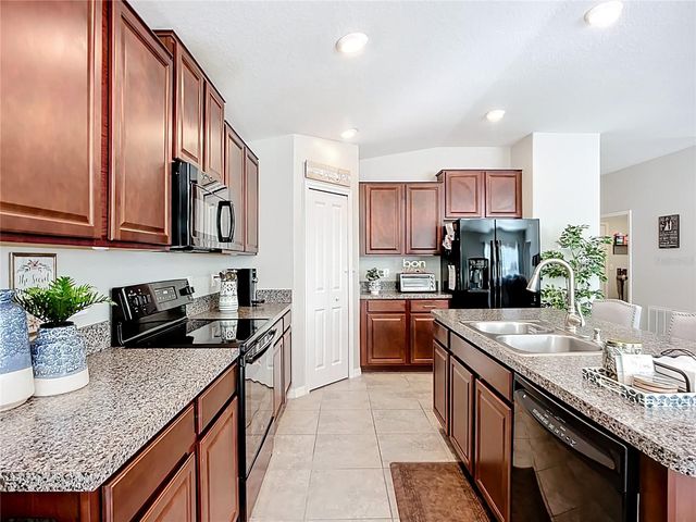 10215 SHIMMERING KOI WAY, Riverview, FL 33578