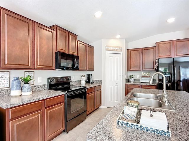 10215 SHIMMERING KOI WAY, Riverview, FL 33578