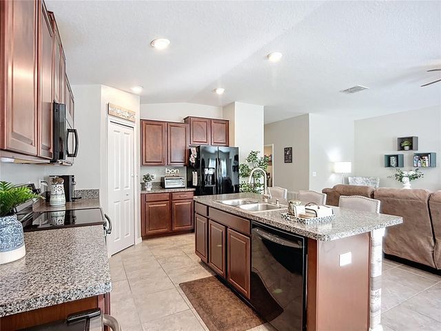 10215 SHIMMERING KOI WAY, Riverview, FL 33578