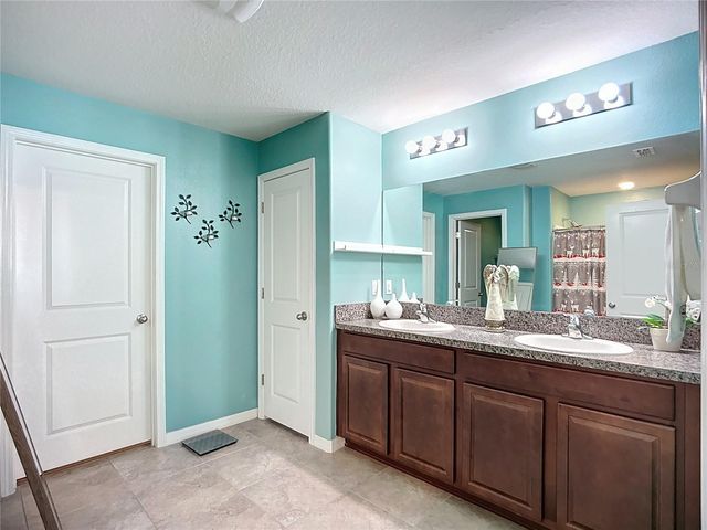 10215 SHIMMERING KOI WAY, Riverview, FL 33578