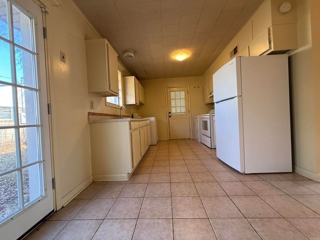 1500 W College, Jonesboro, AR 72401