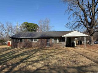 1500 W College, Jonesboro, AR 72401