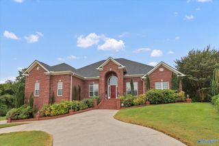 104 Early Morning Circle, Huntsville, AL 35811