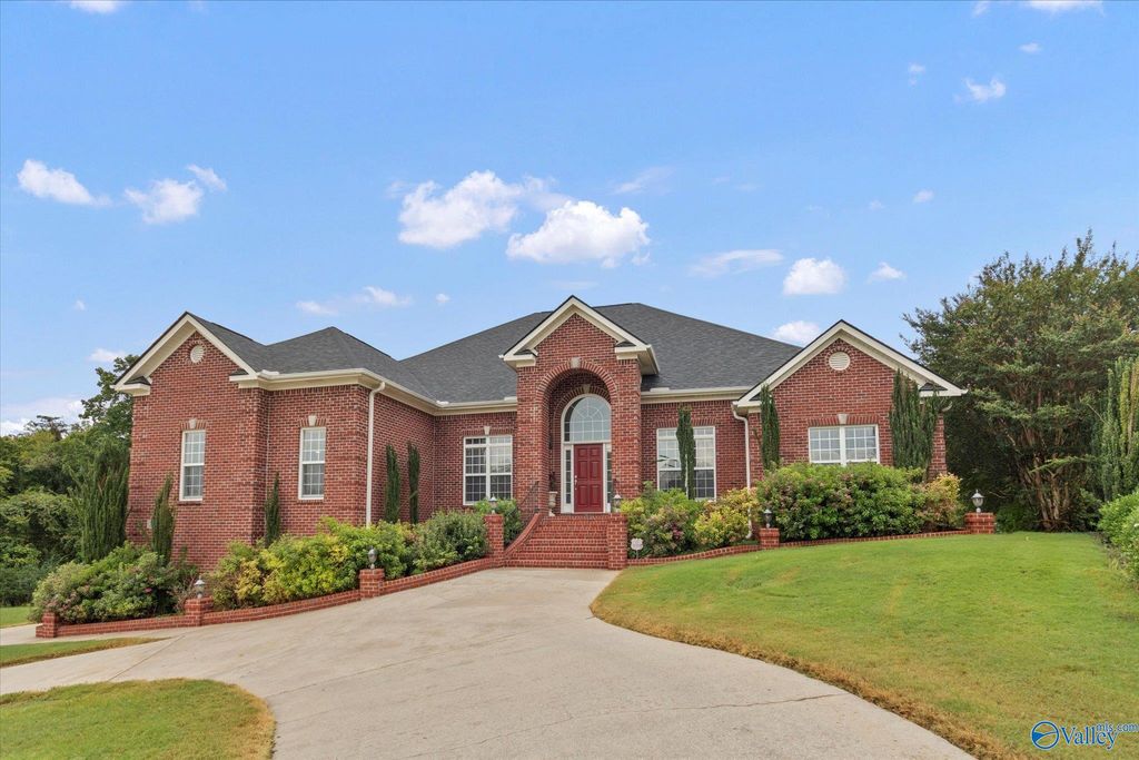 104 Early Morning Circle, Huntsville, AL 35811