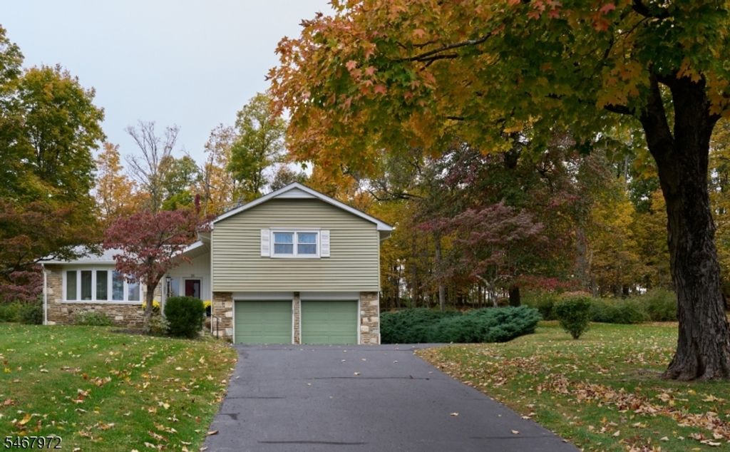 26 Fawn Dr, Raritan Twp., NJ 08822 — photo 2